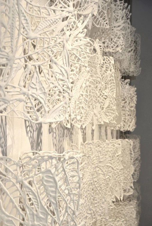 Komorebi.
Instal·lació de porcellana.
Barcelona, 2021.